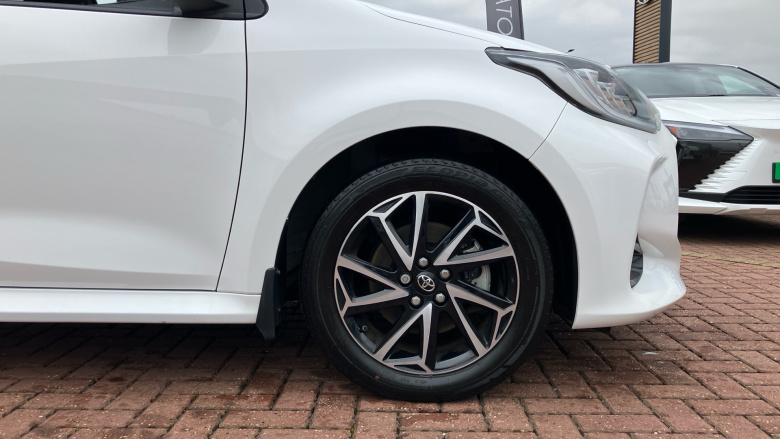 Toyota Yaris 1.5 Hybrid Design 5dr CVT Hybrid Hatchback